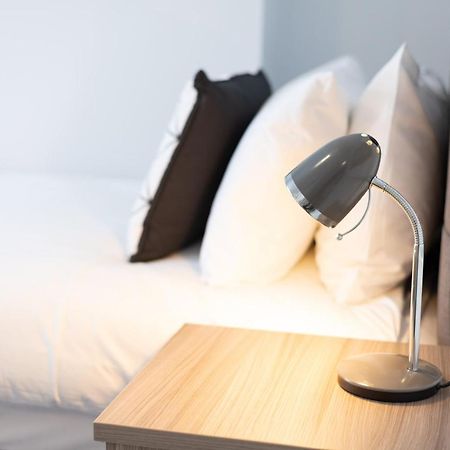 City Centre, Parking, Smart Tv'S In All Rooms سوانسي المظهر الخارجي الصورة
