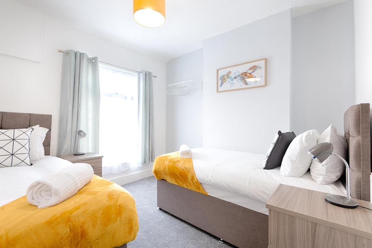 City Centre, Parking, Smart Tv'S In All Rooms سوانسي المظهر الخارجي الصورة