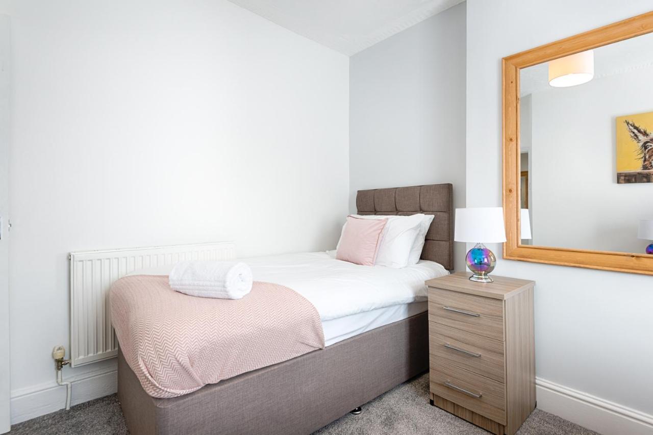 City Centre, Parking, Smart Tv'S In All Rooms سوانسي المظهر الخارجي الصورة